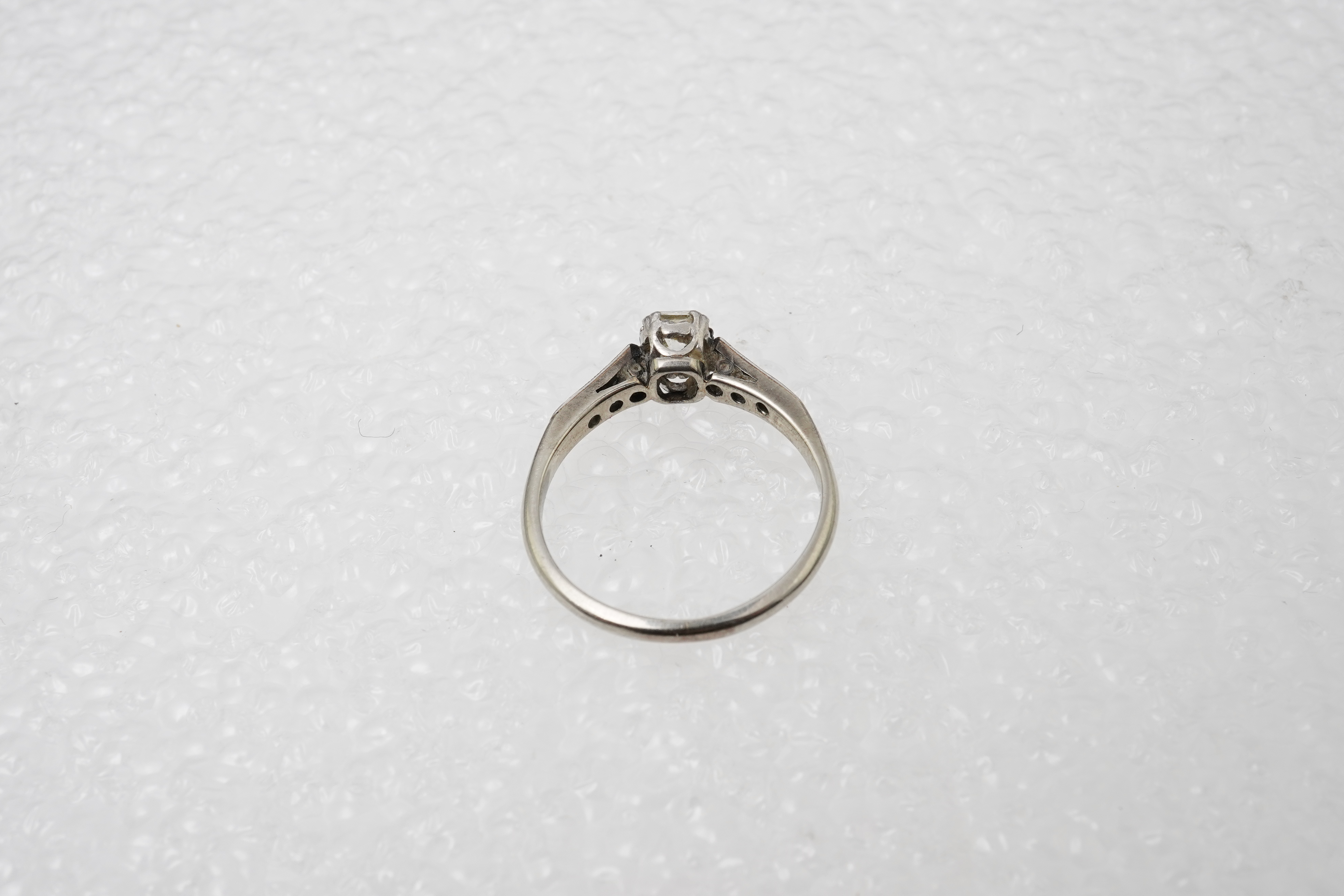 A diamond ring, 1920s